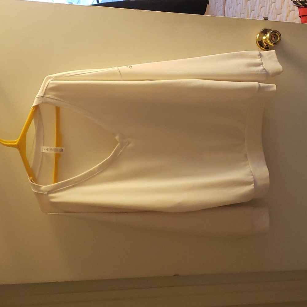 Alo sweatshirt